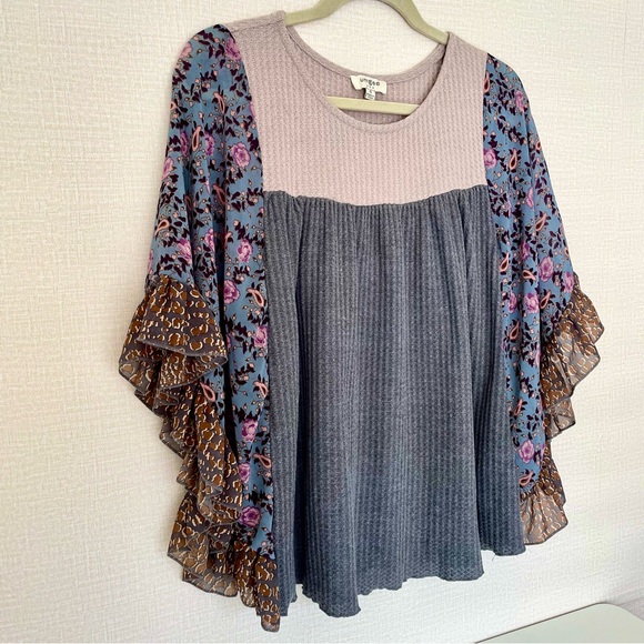 Umgee Feminine Eclectic Designed Top with Multiple Fabrics and Prints, S… - Picture 2 of 8